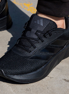 adidas阿迪达斯男子黑色跑步鞋低帮健身运动鞋轻便跑步鞋IE7261