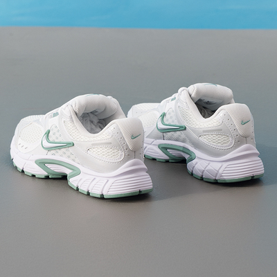 Nike耐克女鞋夏季新款运动鞋子透气耐磨缓震耐磨休闲鞋HQ7901