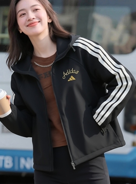 阿迪达斯女装黑色软壳夹克外套2026春季新款加绒保暖运动服KU8973