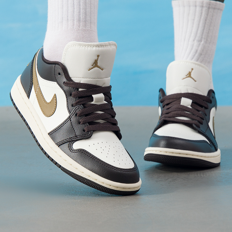 耐克（NIKE）篮球鞋女鞋 25秋季新款板鞋aj1 low低帮复古舒适透气
