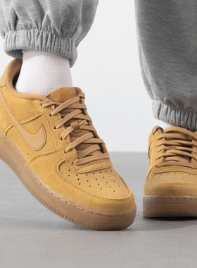Nike耐克空军一号厚底板鞋女鞋Air Force 1黄色复古运动鞋休闲鞋