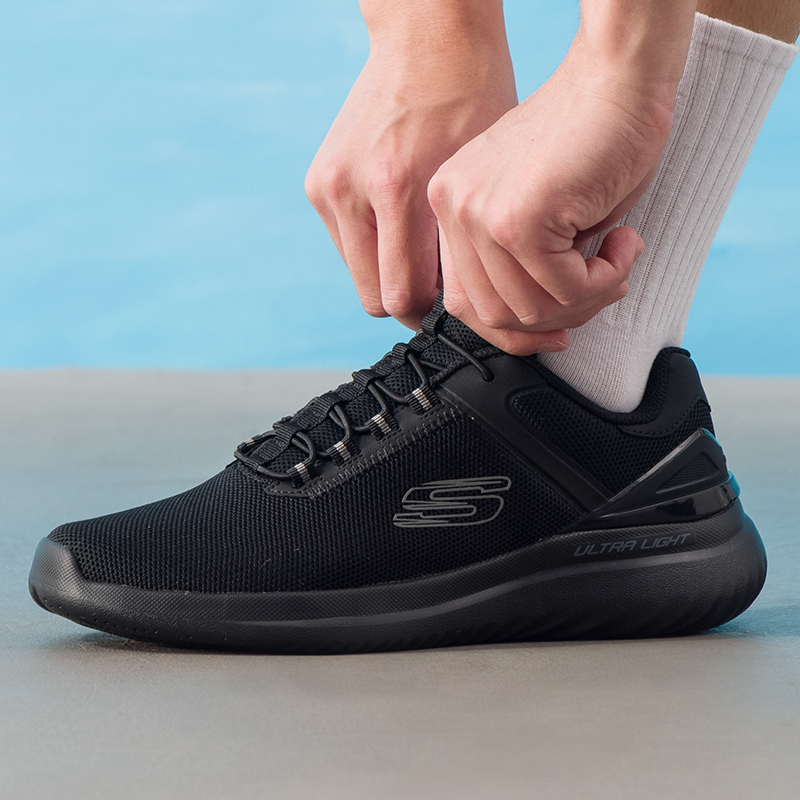 Skechers斯凯奇新款男子透气一脚穿脱健步休闲运动鞋232673-BBK