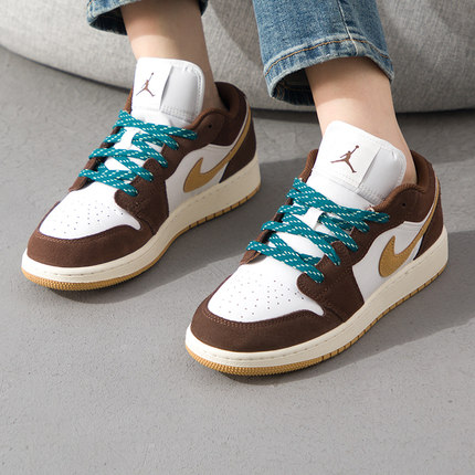 耐克大童运动鞋 AJ1 Low SE低帮系带透气支撑板鞋休闲鞋女FB2216