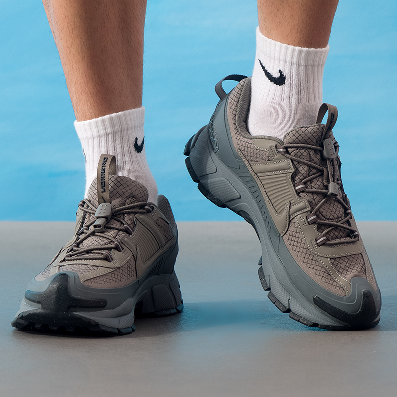 耐克（NIKE）男鞋2025新款冬季运动鞋ZOOM VOMERO ROAM健身训练缓