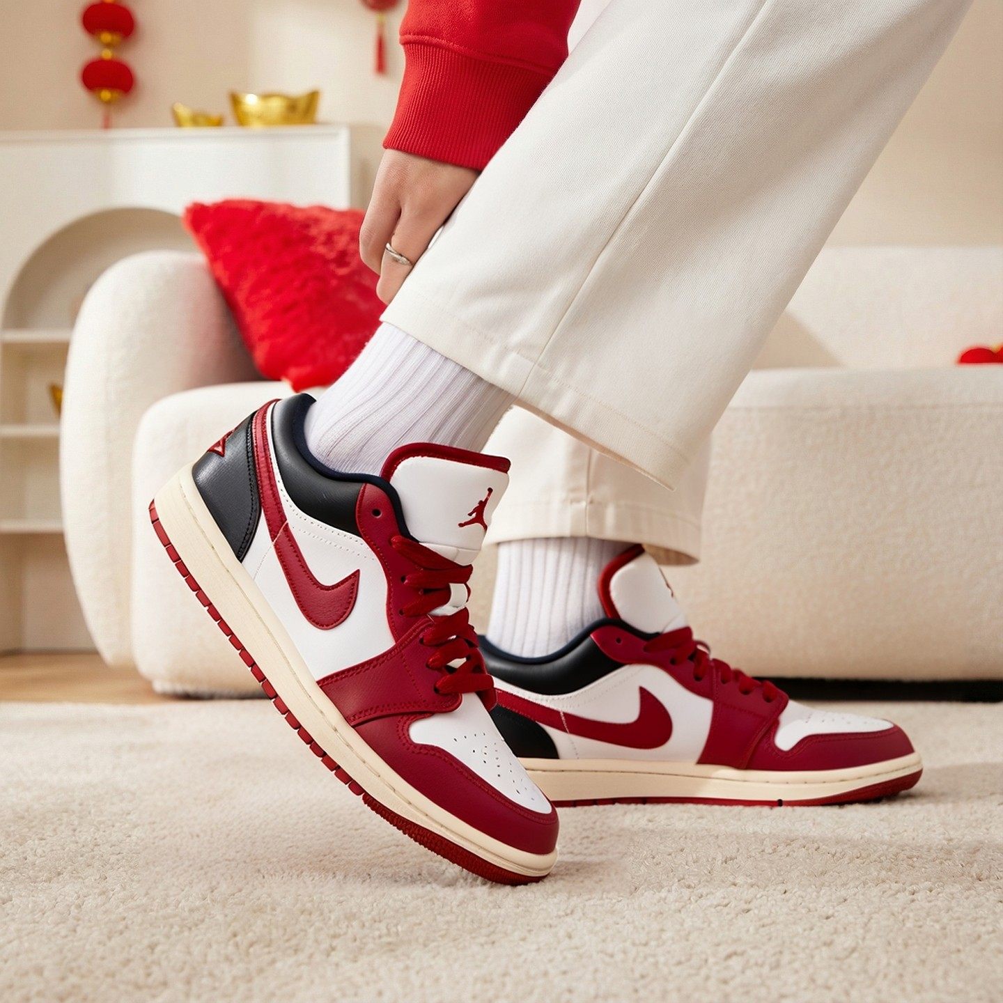 NIKE耐克女鞋新年款春季AJ1篮球鞋实战训练鞋红色板鞋DC0774-160,运动鞋new,运动休闲鞋,淘宝优惠券,粉丝福利购,淘宝优惠卷