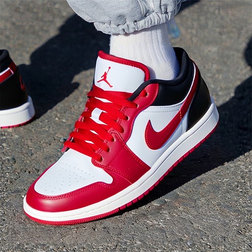 NIKE耐克女鞋26新年款红色滑板鞋AIR JORDAN 1运动鞋篮球鞋DC0774