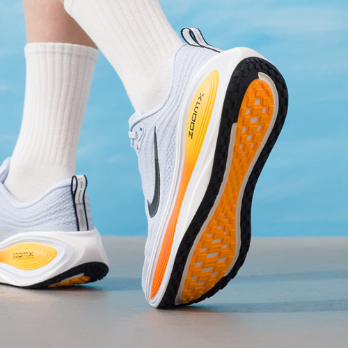 耐克NIKE男鞋 2026新款夏季运动鞋vomero plus健身训练缓震耐