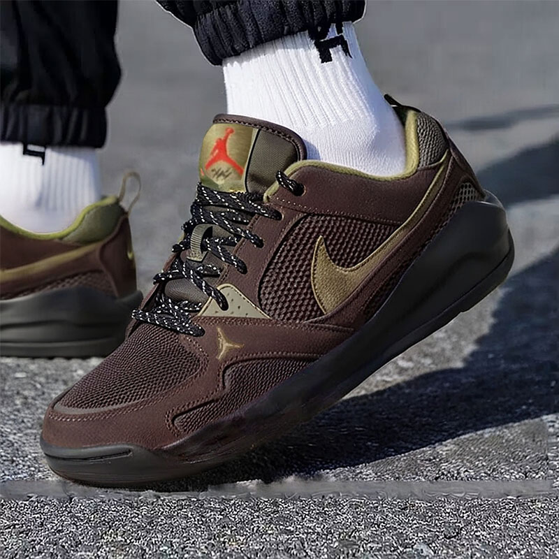 NIKE耐克AJ篮球鞋男鞋25冬季新款JORDAN低帮板鞋运动休闲鞋HJ6777