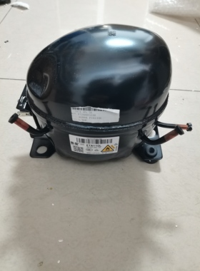 适用原装全新飞冰箱压缩机ETA110L/R600a/220-240V50Hz/320005118