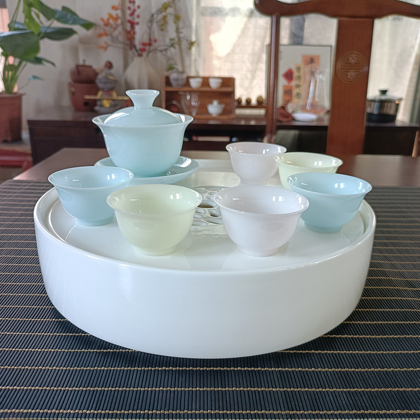 骨瓷茶盘+马卡龙色璞玉茶具