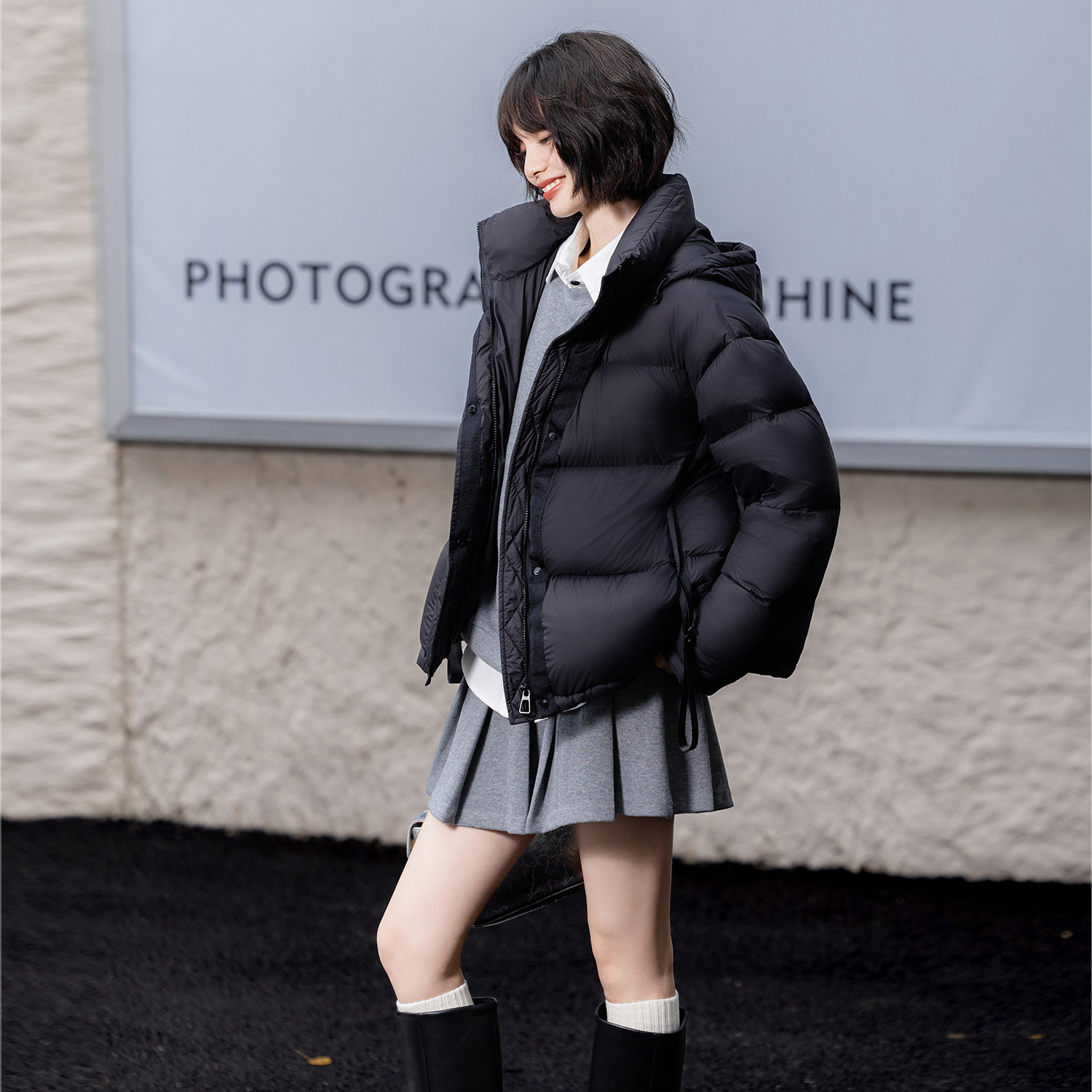 某鸭羽绒服女冬季时尚休闲百搭女士短款白鸭绒短款羽绒服892F23