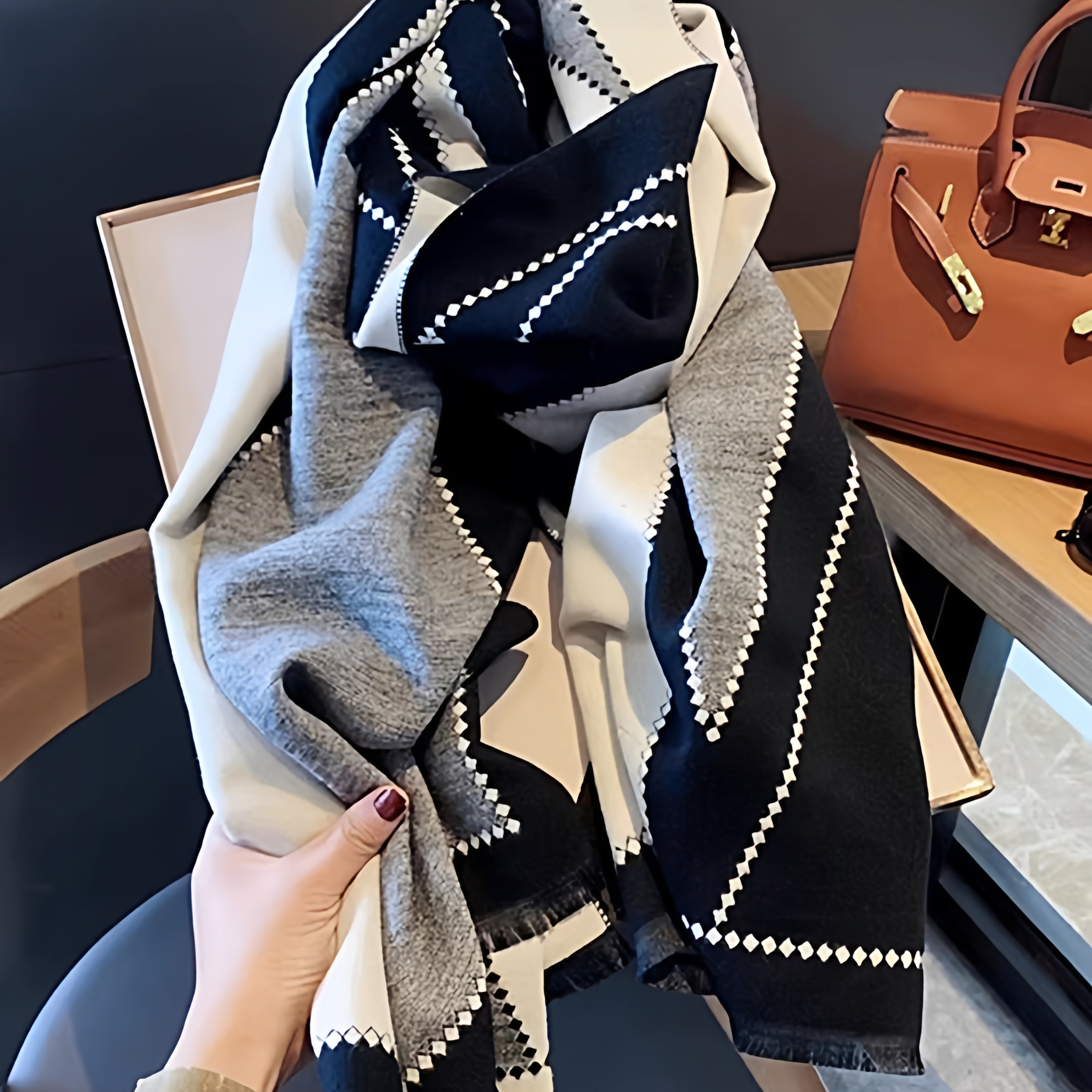 卡兰薇2025新款双面仿羊绒围巾女披肩秋冬季拼色加厚两用长款围脖,服饰配件/皮带/帽子/围巾,围巾/丝巾/披肩,淘宝优惠券,粉丝福利购,淘宝优惠卷