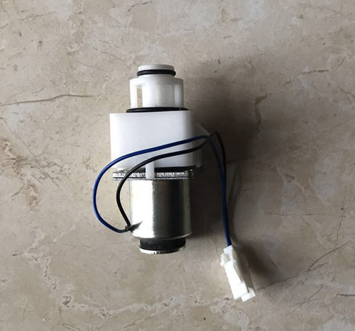 TOTO新款感应小便器配件 小便感应器DUE113/115/114电磁阀组