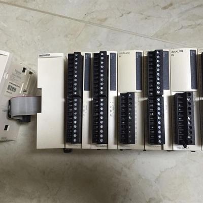 TM2DRA16RT TM2DRA8RT/DDI8DT/ TWDDDI16DT PLC