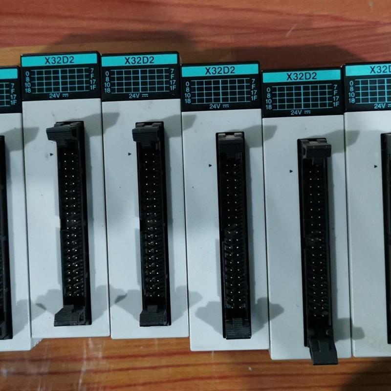 FP2-X32D2 AFP23064 FP2-Y32T AFP23404 PLC模块 现货