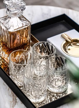 现代轻奢样板间客厅茶几组合摆件