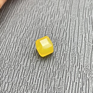 鸡油黄盐源玛瑙钻面小方糖尺寸6mm配顶珠腰珠配珠背云弟子珠都