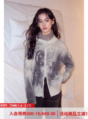 物理少年 小心,易碎系列「禁止涂墨」复古含羊毛喷墨拉链开衫毛衣