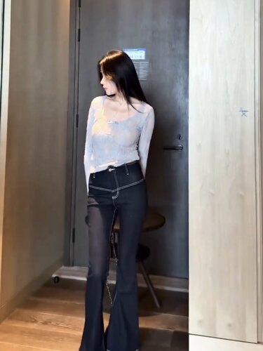 网红小众双V腰微喇显瘦牛仔裤女