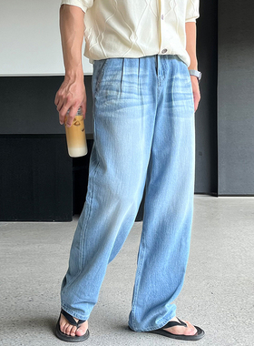 魔吉达韩国男装牛仔裤双掐褶水洗色磨白直筒高街宽松长裤男PT2400