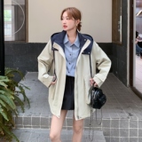 新款风衣2D073-66150-P175-K258，女装风衣，2D073