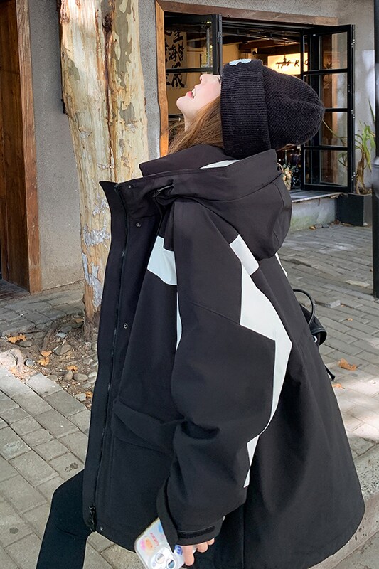 黑色工装羽绒服女中长款2025冬季新款设计感超好看90白鸭绒外套潮图片