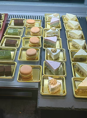 金色方形烘焙店糕点慕斯蛋糕托碟