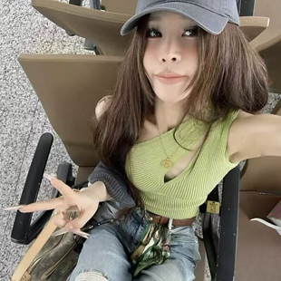 不对称镂空单肩无袖背心辣妹性感修身显瘦套头百搭单穿纯色短上衣