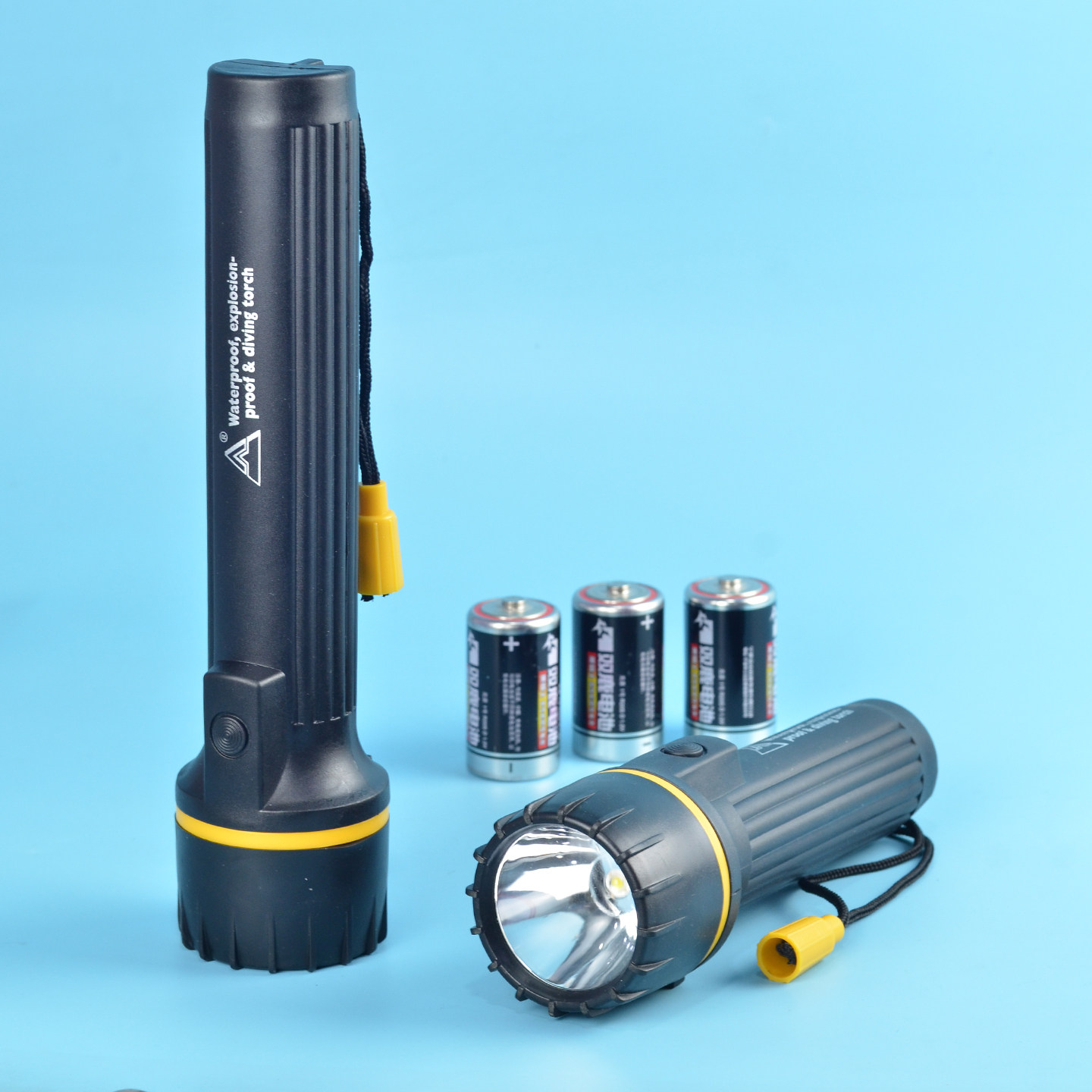 山峰电池款防水防爆手电筒