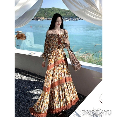 云南旅游穿搭女装波西米亚民族风复古印花一字肩连衣裙海边度假