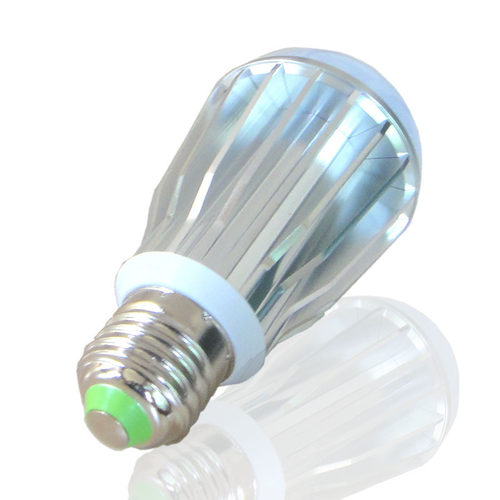 8瓦E27LED灯泡倍靓全球电压适用