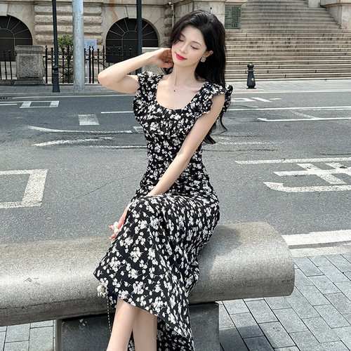 法式黑碎花小飞袖显瘦茶歇裙