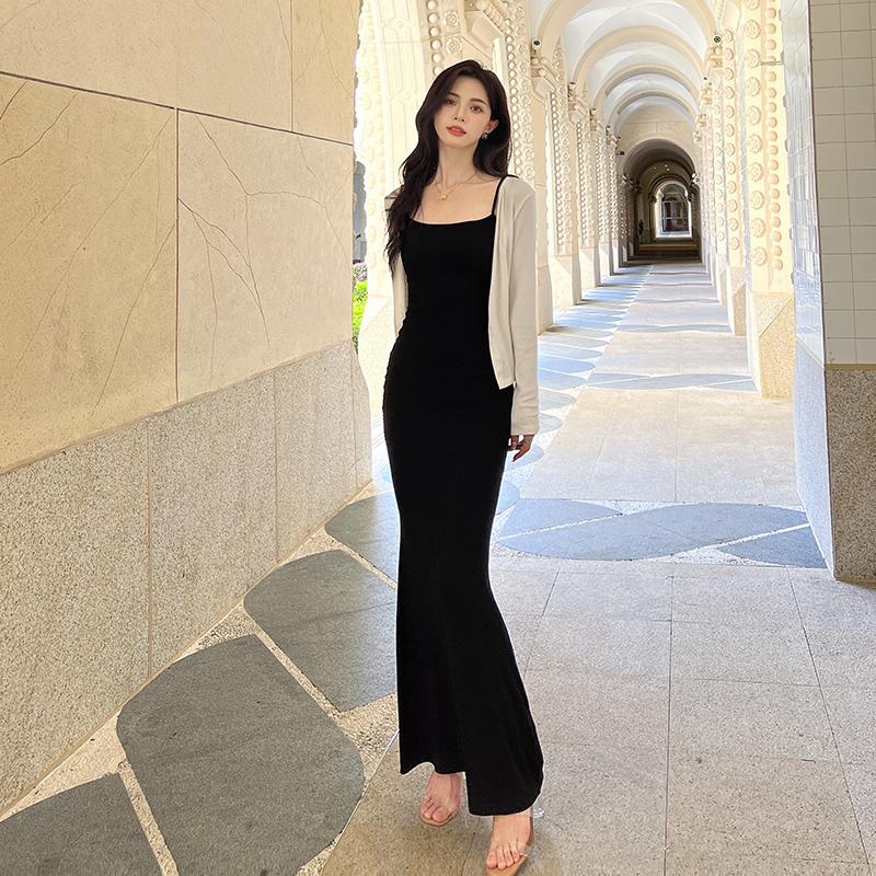 莫代尔棉连衣裙女2025春夏新款性感修身显瘦包臀黑色吊带鱼尾长裙
