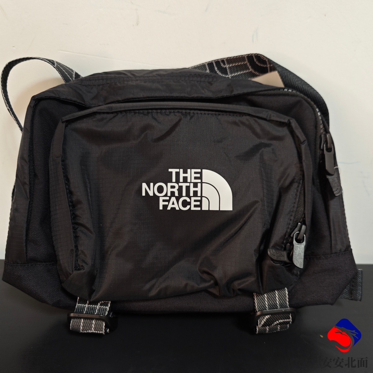 【现货】TheNorthFace北面男女Urban单肩背包户外休闲斜挎|8AMV