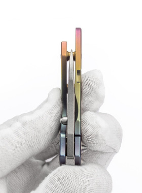 户外工具锋利高硬度S35VN钢迷你随身小刀钛合金钥匙扣开瓶器装备