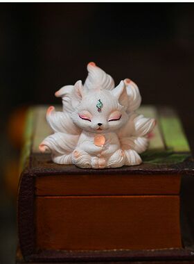 九尾狐办公桌面汽车载摆件装饰品狐狸公仔不撞款ins风国风高级感