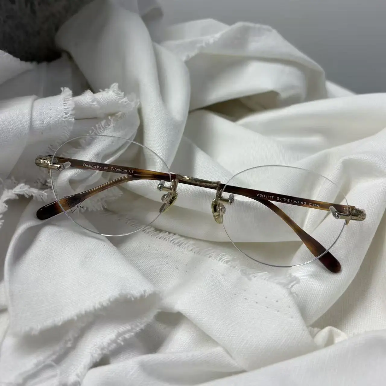 优瞳「V5010T」小圆框英伦风无框纯欲优雅雕花可配近视眼镜框男女