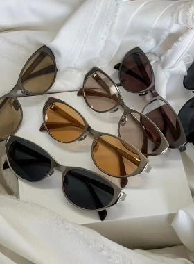 优瞳「V3001T」猫眼墨镜女范丞丞同款纯钛彩色镜片太阳镜防晒超轻