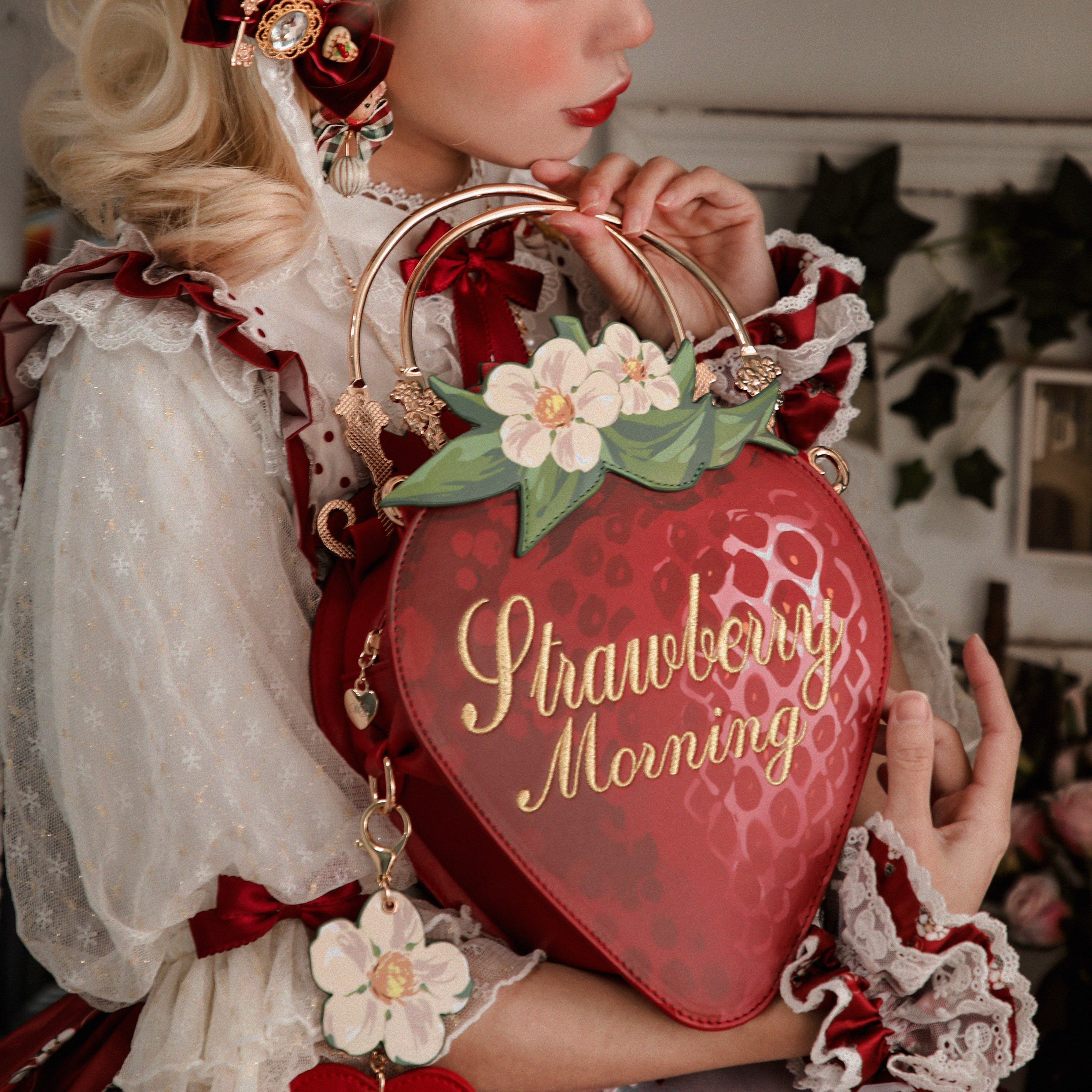 Lolita草莓双肩斜跨手提甜美系列