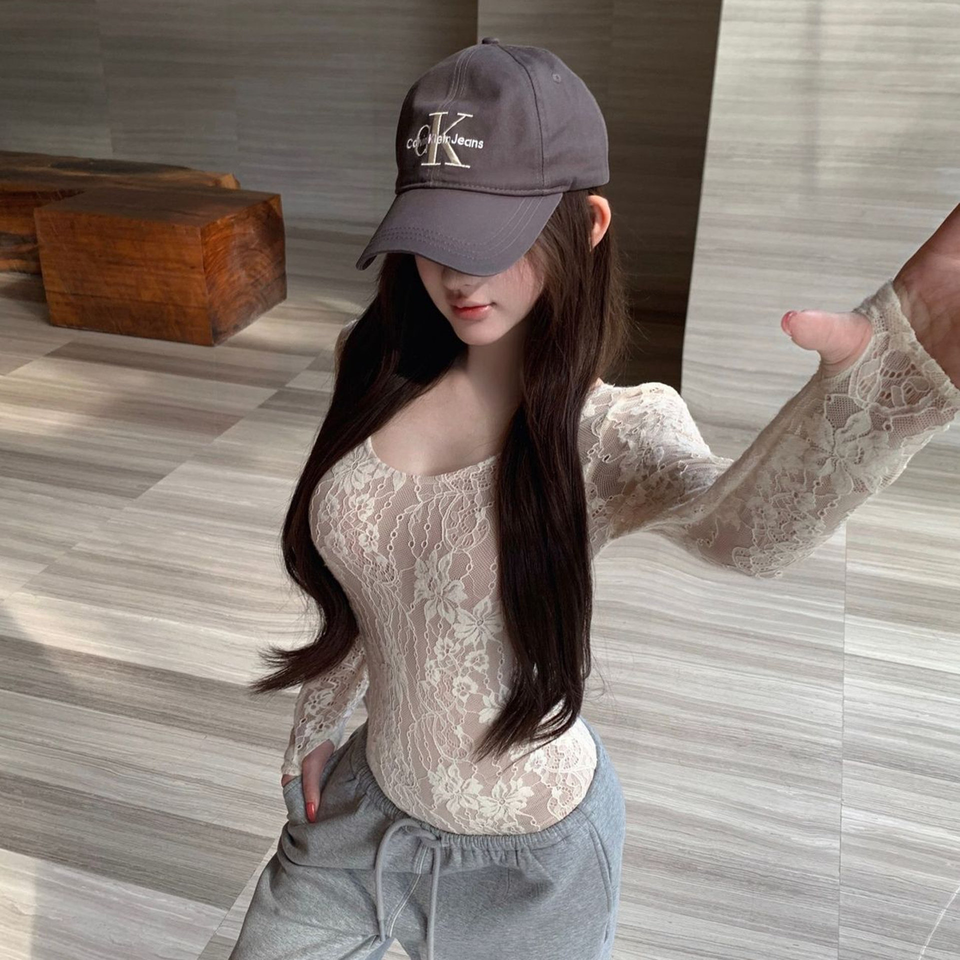 纯欲风U领蕾丝上衣女秋冬季修身显瘦性感露背连体衣打底衫内搭T恤,女装/女士精品,T恤,淘宝优惠券,粉丝福利购,淘宝优惠卷