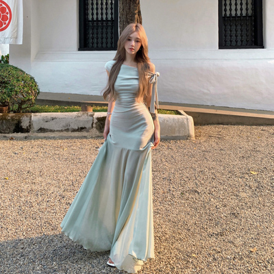 法式绿色露肩网纱连衣裙收腰长裙