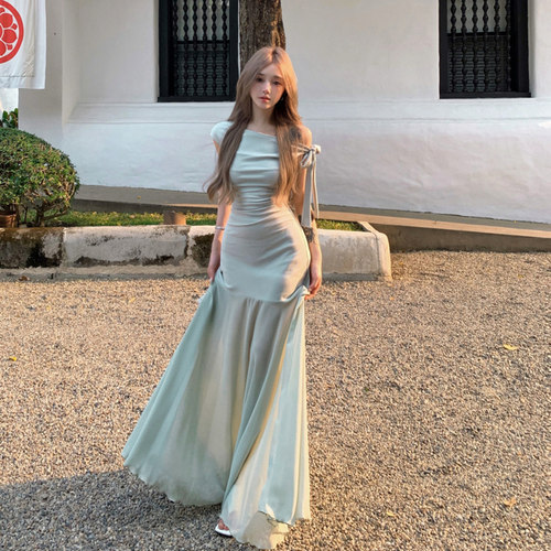 法式绿色露肩网纱连衣裙收腰长裙