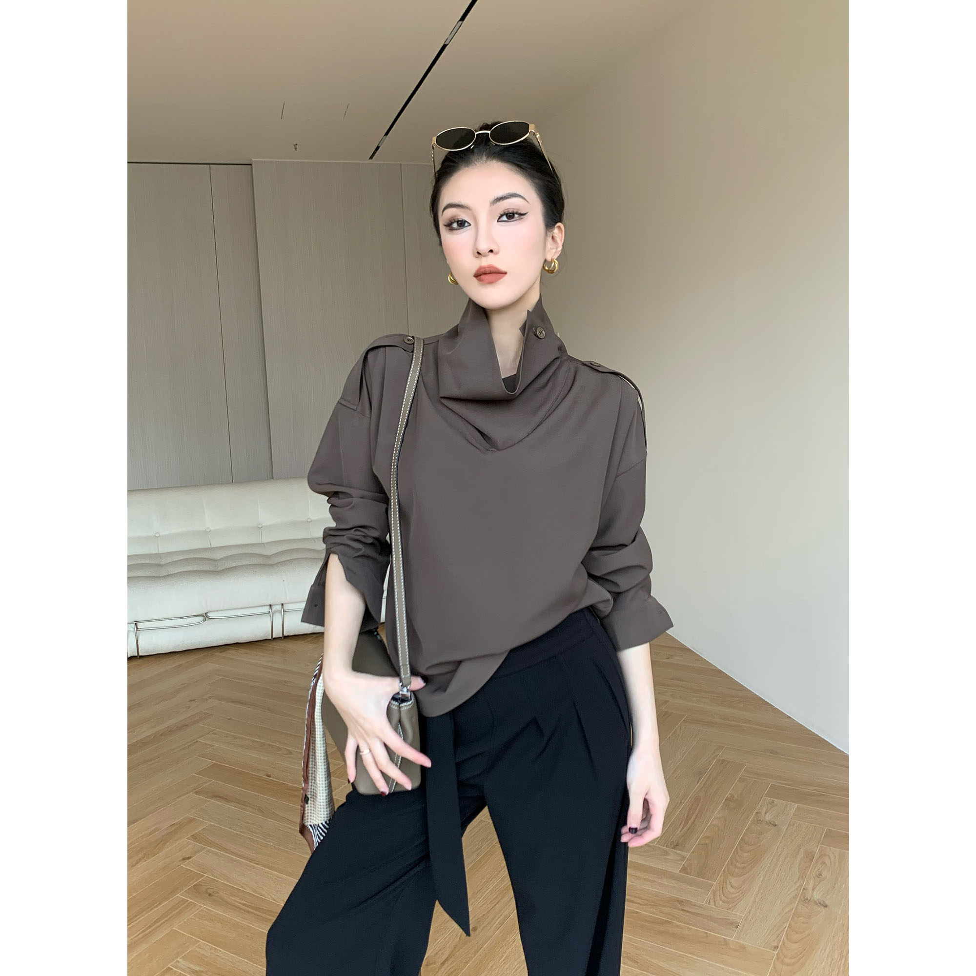 纪金其秋季长袖咖色设计感衬衣