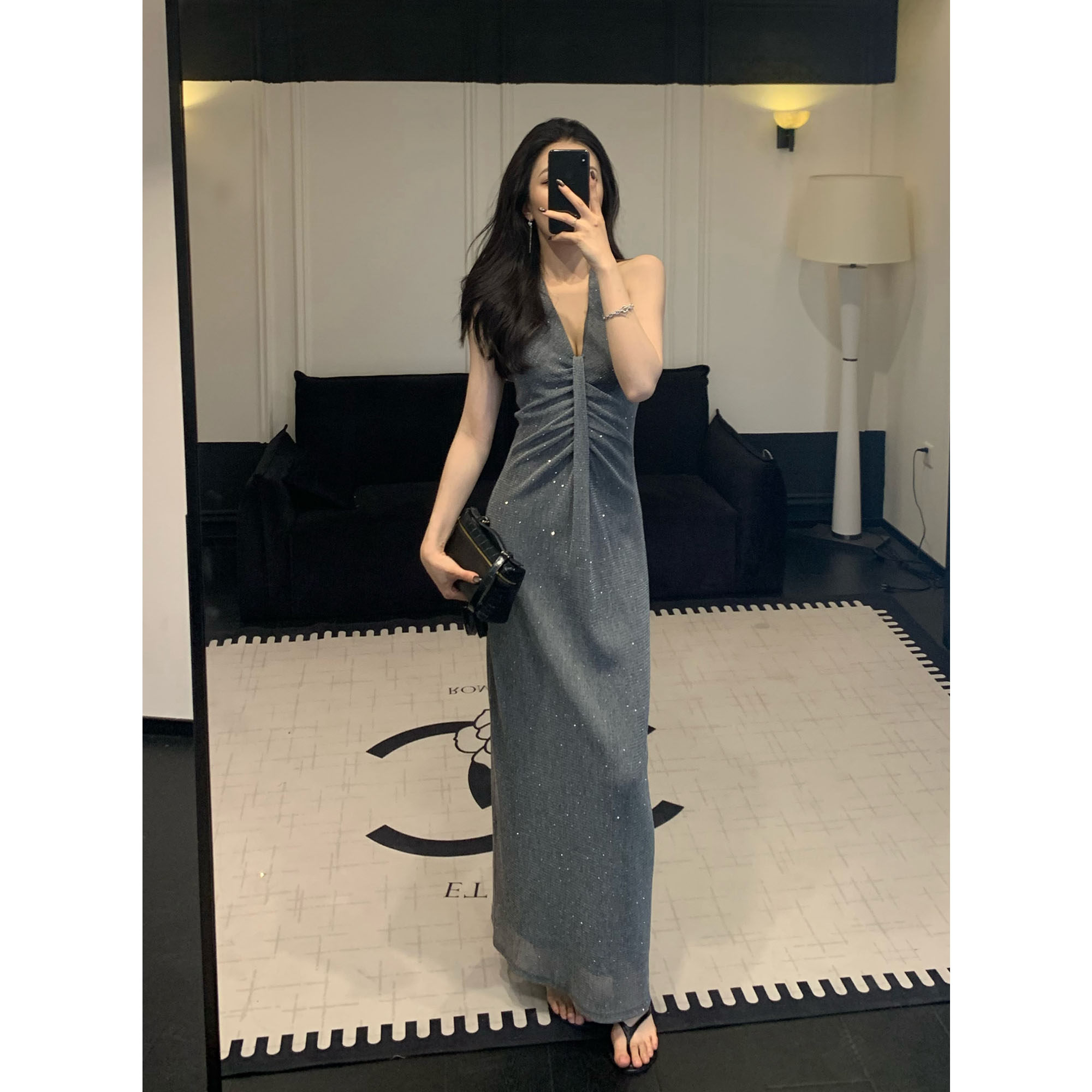 JIJINQI夏季v领无袖挂脖露肩连衣裙收腰显瘦设计感性感系带长裙女