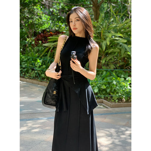 无袖设计黑色连衣裙两件套