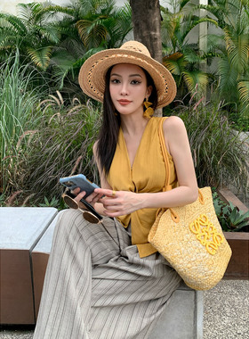纪金其 夏季休闲挂脖小衫韩版洋气V领扭结褶皱别致设计感无袖上衣