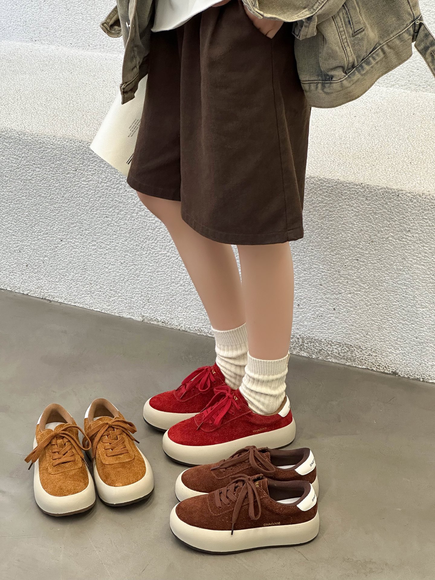 时尚厚底真皮板鞋女2025秋冬新款韩版百搭圆头松糕运动鞋休闲鞋潮