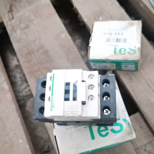 议价LC1D38M7C，88一个，有5个，220伏的，88询价