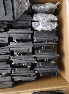 议价触摸屏，型号：TP2507-E，仓库有30台左右，成色漂询价