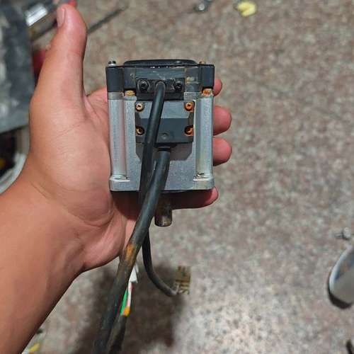 议价伺服电机 MHMF022L1U2M 品 功能正常 包询价